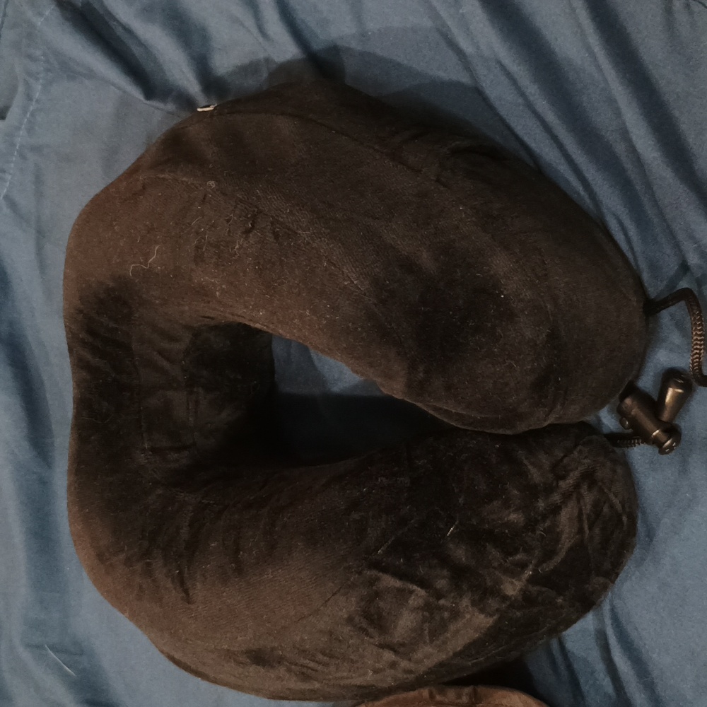 Cabeau Evolution Pillow - Picture 4 of 5
